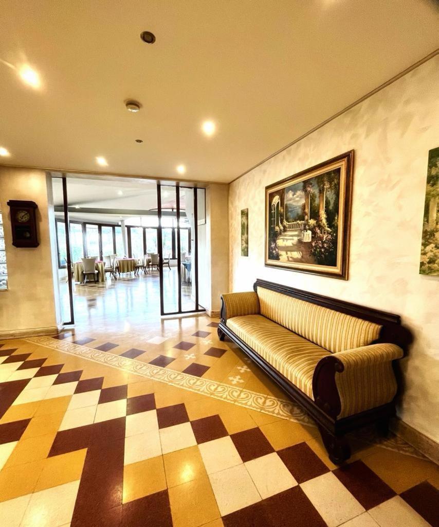 Tk Hotel - Ex Ares San Giovanni La Punta Exteriör bild